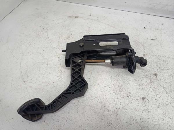 PEDALE DE EMBRAYAGE VW GOLF 4/ BORA - Vue 2